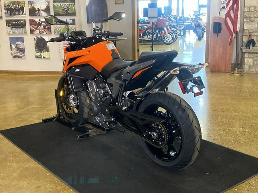 2024 KTM Duke 790