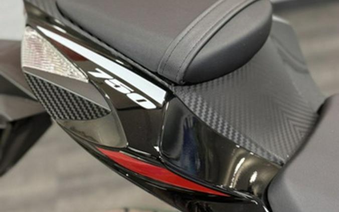 2026 Suzuki GSX-R750ZM6