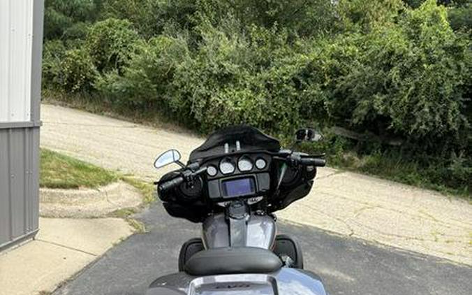 2020 Harley-Davidson® FLHXSE - CVO™ Street Glide®