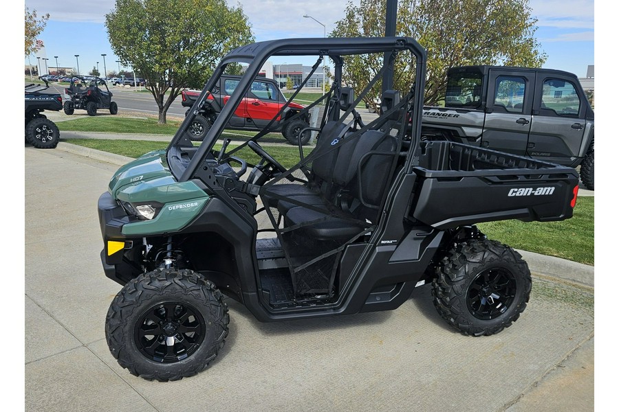 2025 Can-Am Defender DPS HD7