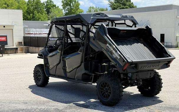 2025 Honda® Pioneer 1000-6 Deluxe Crew