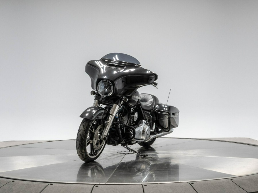2015 HARLEY-DAVIDSON FLHXS STREET GLIDE SPECIAL in Vivid Black