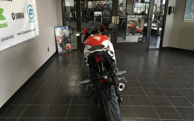 YZF-R7