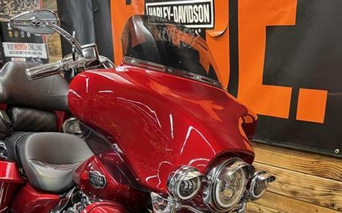 2009 Harley-Davidson® FLHTCU - Ultra Classic® Electra Glide®