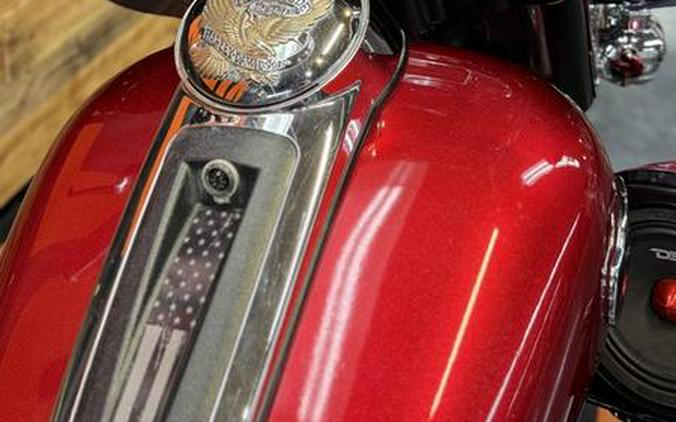 2009 Harley-Davidson® FLHTCU - Ultra Classic® Electra Glide®