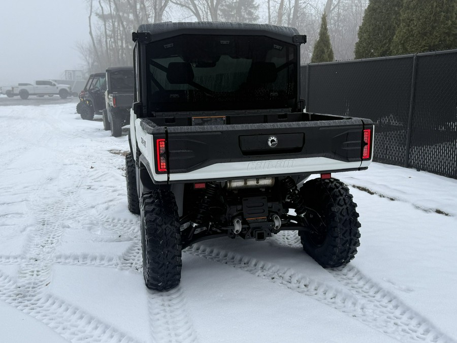 2026 Can-Am Defender Limited HD11