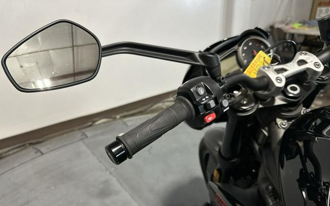 2022 Triumph Street Triple R