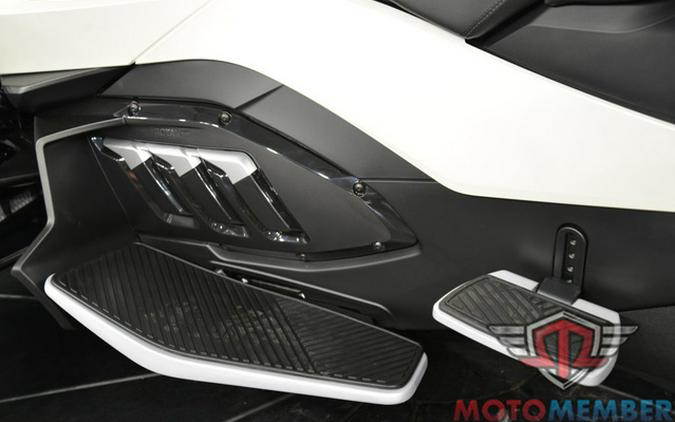 2026 Can-Am Spyder RT Limited Platine