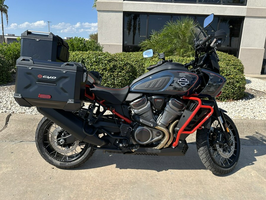 2025 Harley-Davidson CVO Pan America Carbon Blue