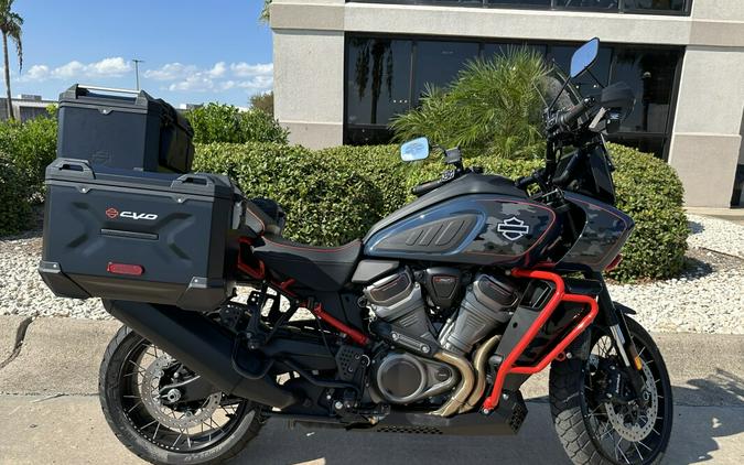 2025 Harley-Davidson CVO Pan America Carbon Blue