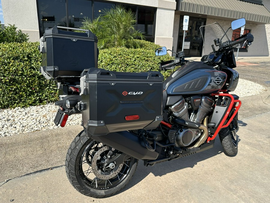 2025 Harley-Davidson CVO Pan America Carbon Blue