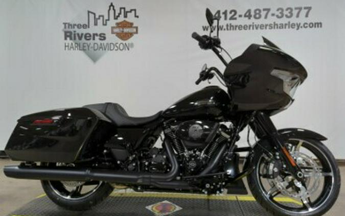 2024 Harley-Davidson Road Glide™ Vivid Black - Black Finish