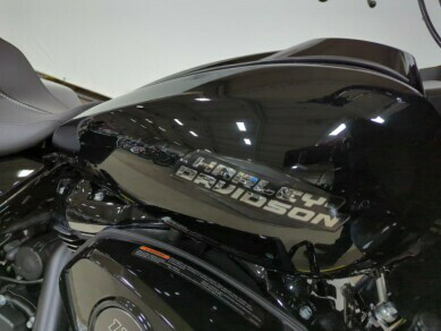 2024 Harley-Davidson Road Glide™ Vivid Black - Black Finish