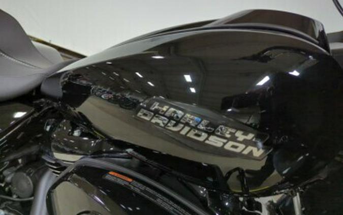 2024 Harley-Davidson Road Glide™ Vivid Black - Black Finish