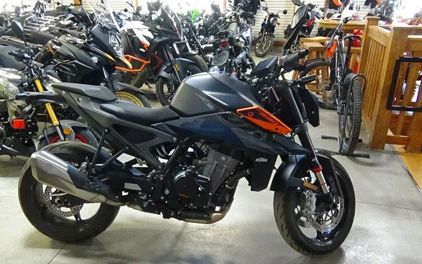 2024 KTM 990 Duke