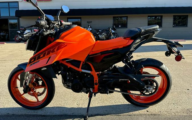2024 KTM Duke 390