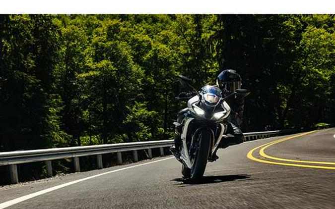 2025 CFMOTO 300SS