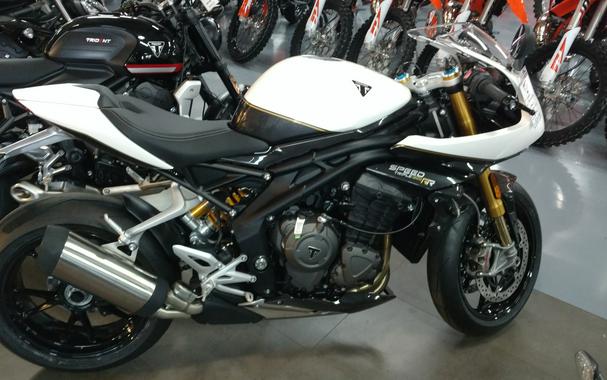 2022 Triumph Speed Triple 1200 RR Review [13 Fast Facts]