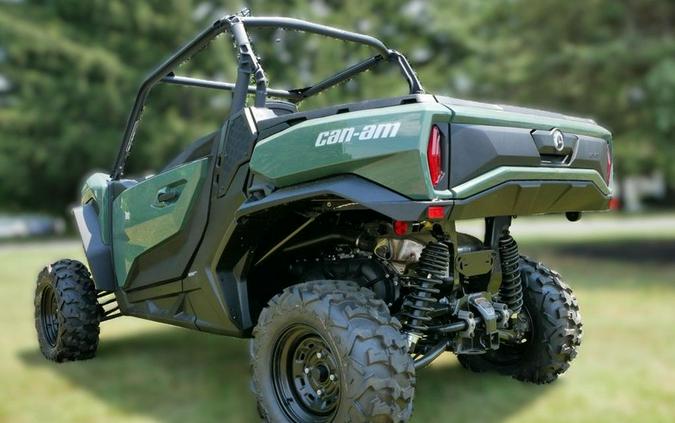 2024 Can-Am® Commander DPS 700