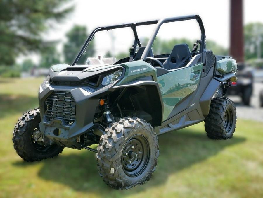 2024 Can-Am® Commander DPS 700