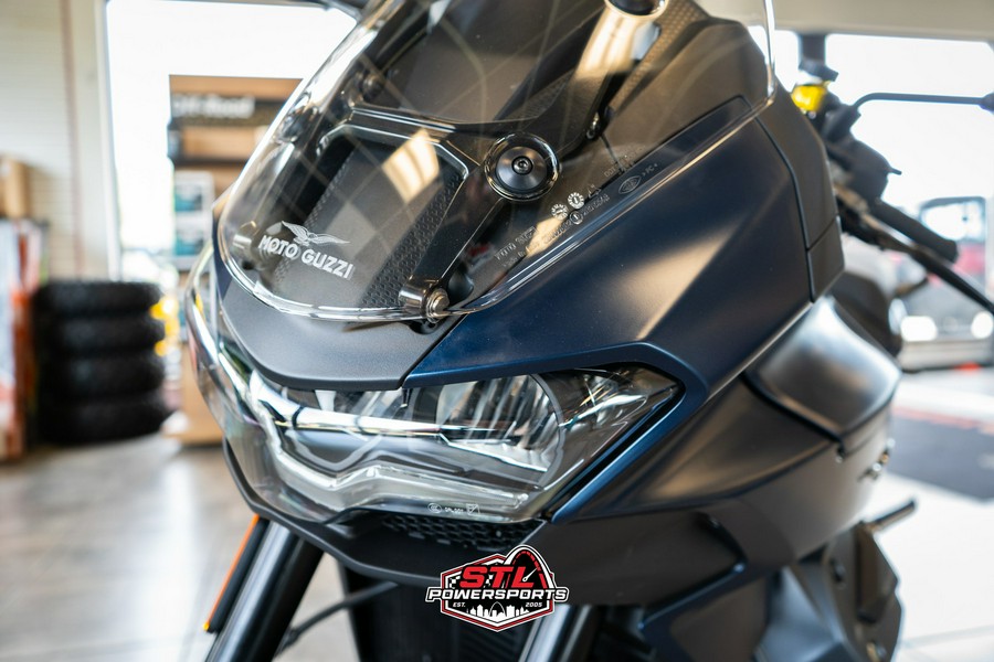 2025 Moto Guzzi V100 Mandello