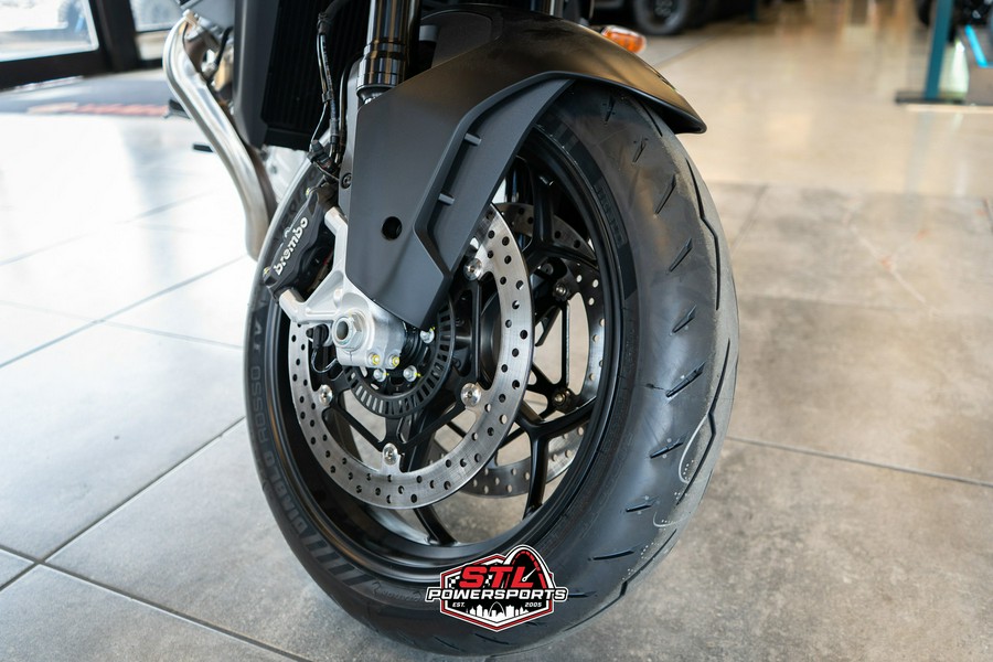 2025 Moto Guzzi V100 Mandello