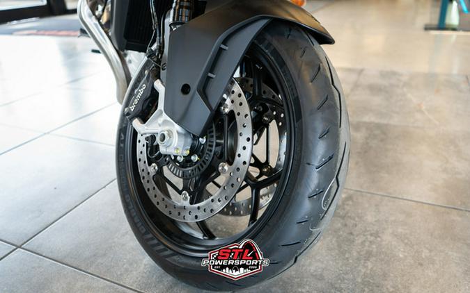 2025 Moto Guzzi V100 Mandello