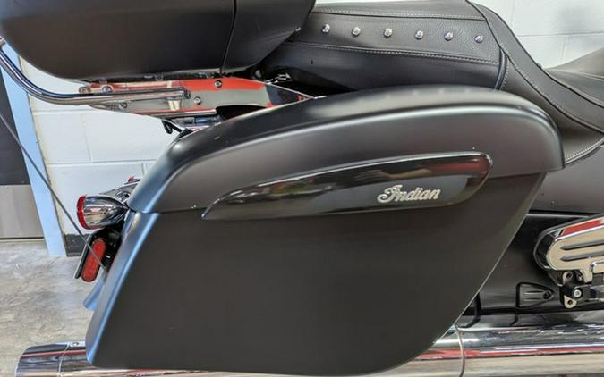 2020 Indian Roadmaster Dark Horse Thunder Black Smoke