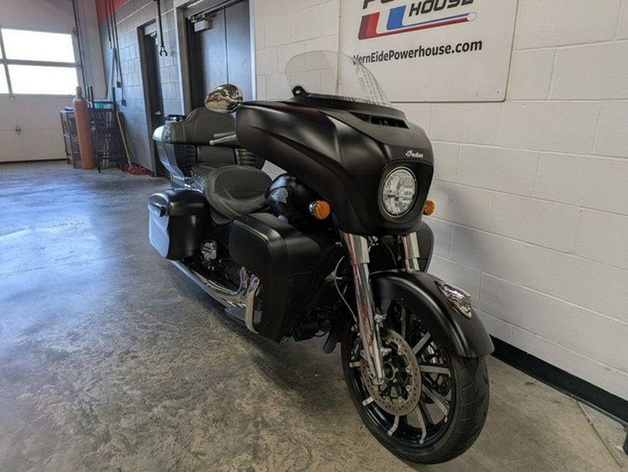 2020 Indian Roadmaster Dark Horse Thunder Black Smoke