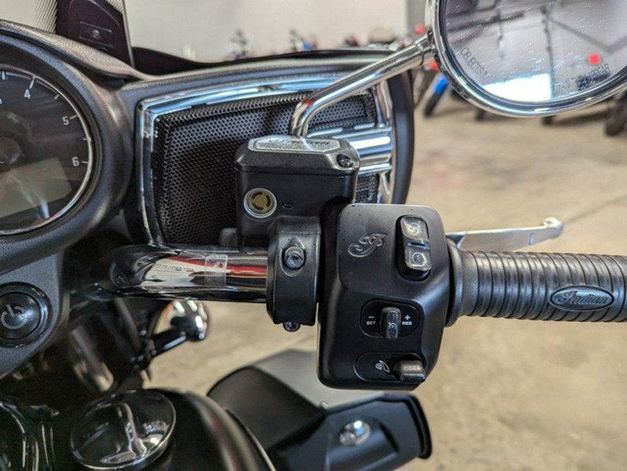 2020 Indian Roadmaster Dark Horse Thunder Black Smoke