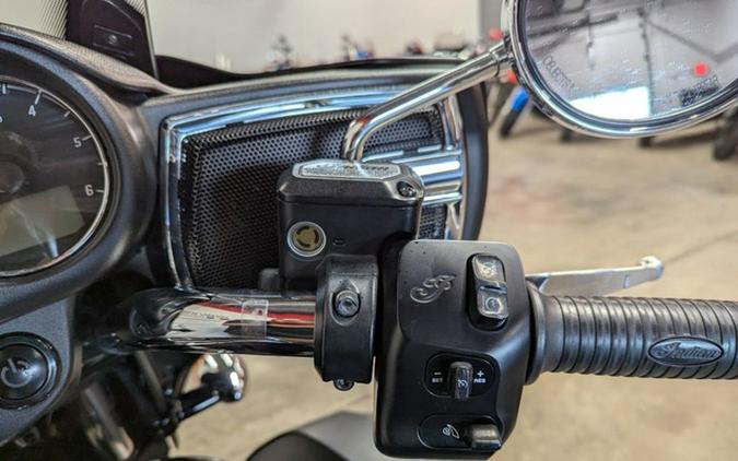 2020 Indian Roadmaster Dark Horse Thunder Black Smoke