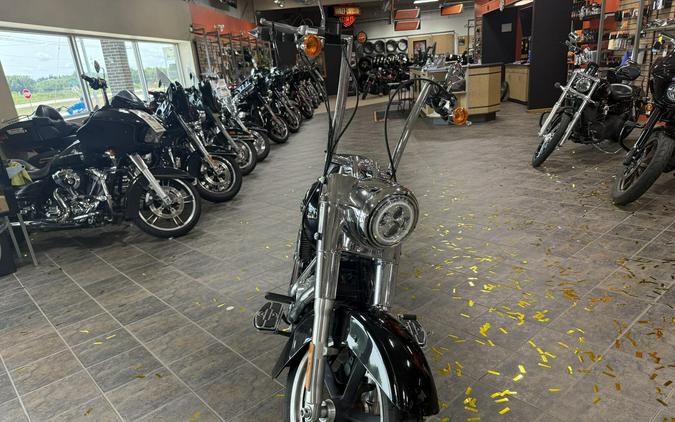 2016 Harley-Davidson® Switchback™ Vivid Black