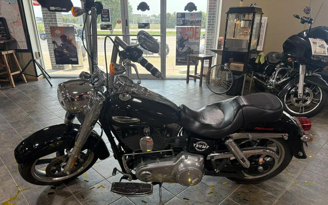 2016 Harley-Davidson® Switchback™ Vivid Black