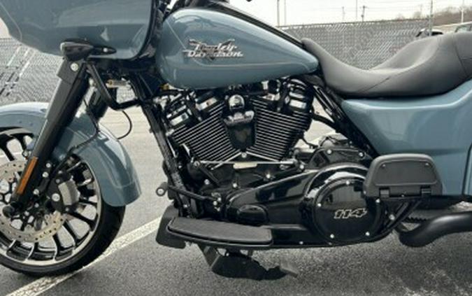 FLTRT 2024 Road Glide 3