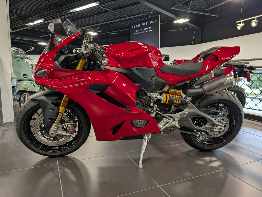2025 Ducati PANIGALE V2 S