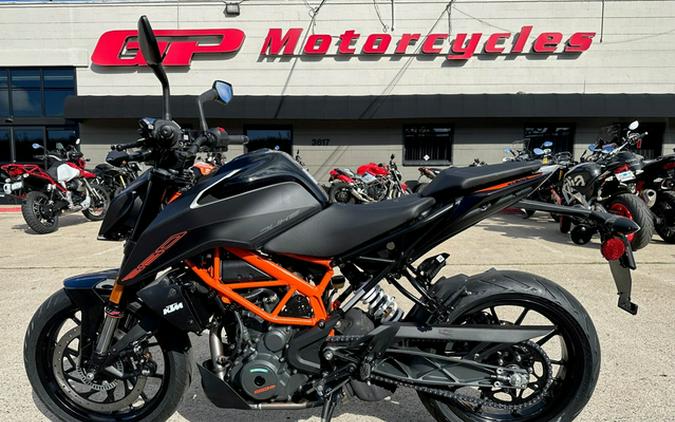 2023 KTM Duke 390