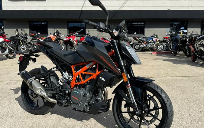 2023 KTM Duke 390