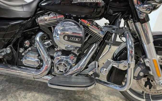 2015 Harley-Davidson Street Glide FLHXS - Special