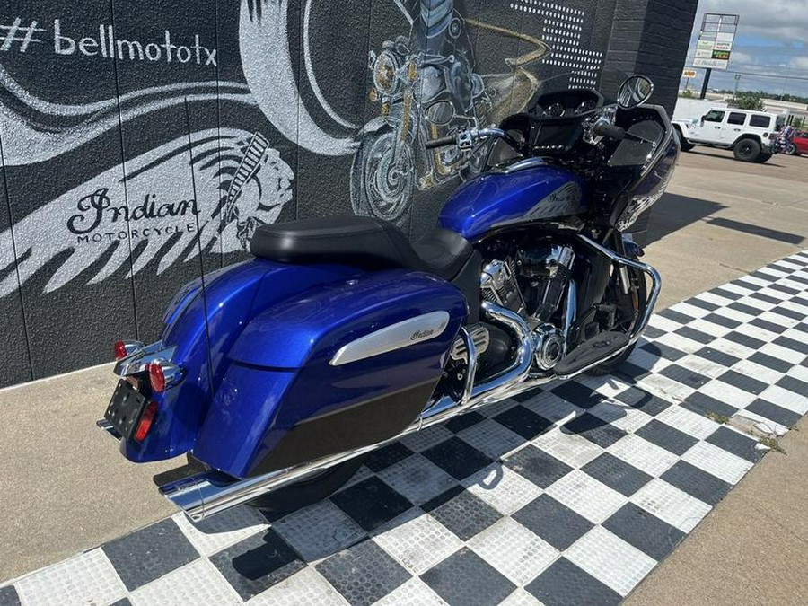 2022 Indian Motorcycle® Challenger® Limited Spirit Blue Metallic/Black Metallic