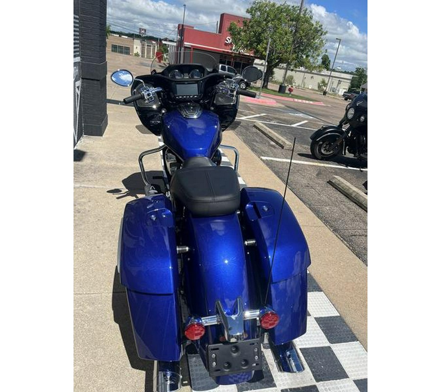 2022 Indian Motorcycle® Challenger® Limited Spirit Blue Metallic/Black Metallic