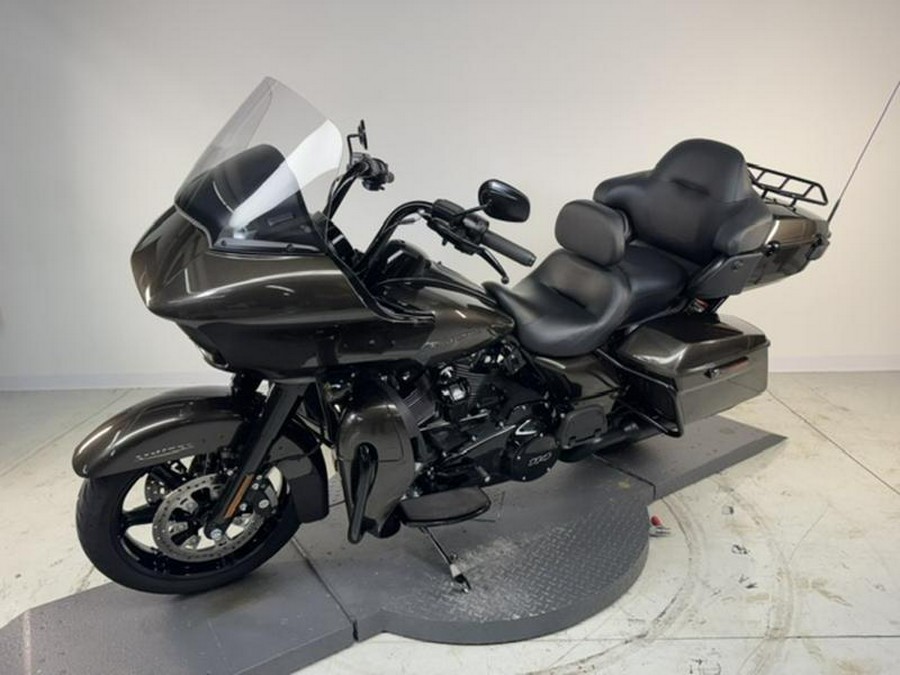 2020 Harley-Davidson® FLTRK - Road Glide® Limited