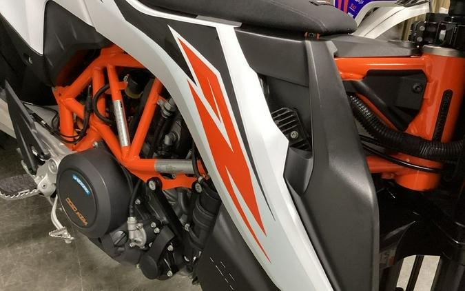 2019 KTM 690 SMC R