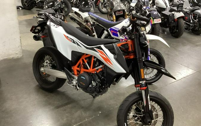 2019 KTM 690 SMC R