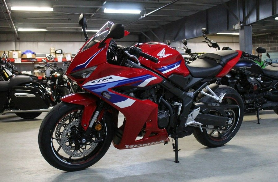 2025 Honda CBR650R E-Clutch