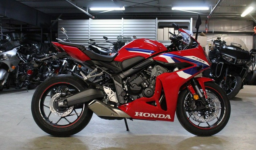 2025 Honda CBR650R E-Clutch