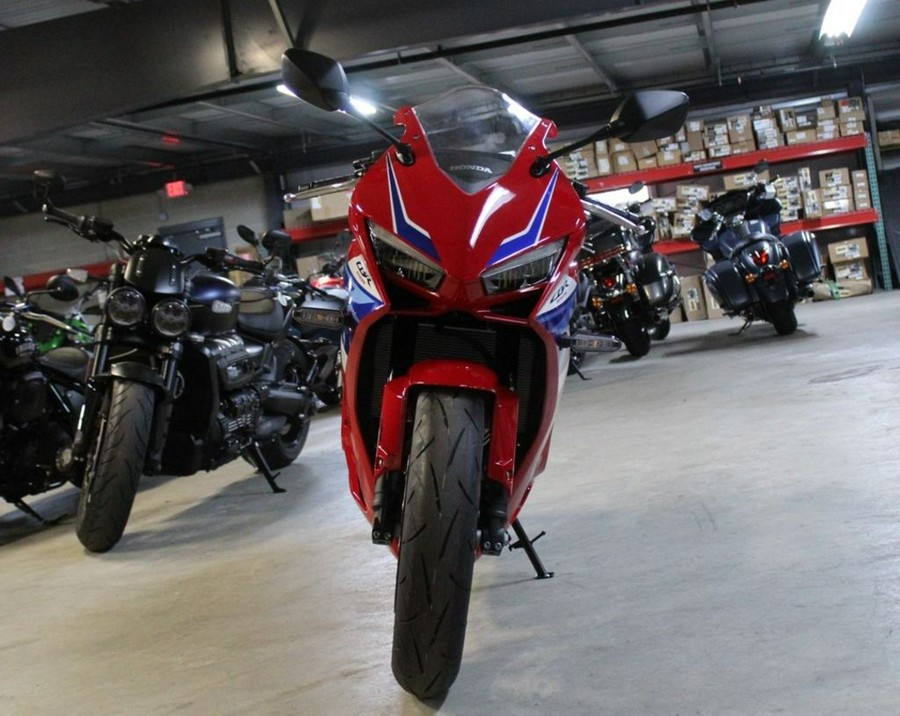 2025 Honda CBR650R E-Clutch