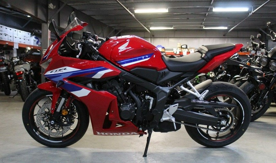 2025 Honda CBR650R E-Clutch