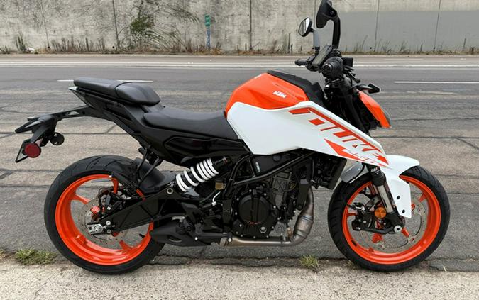 2024 KTM Duke 250