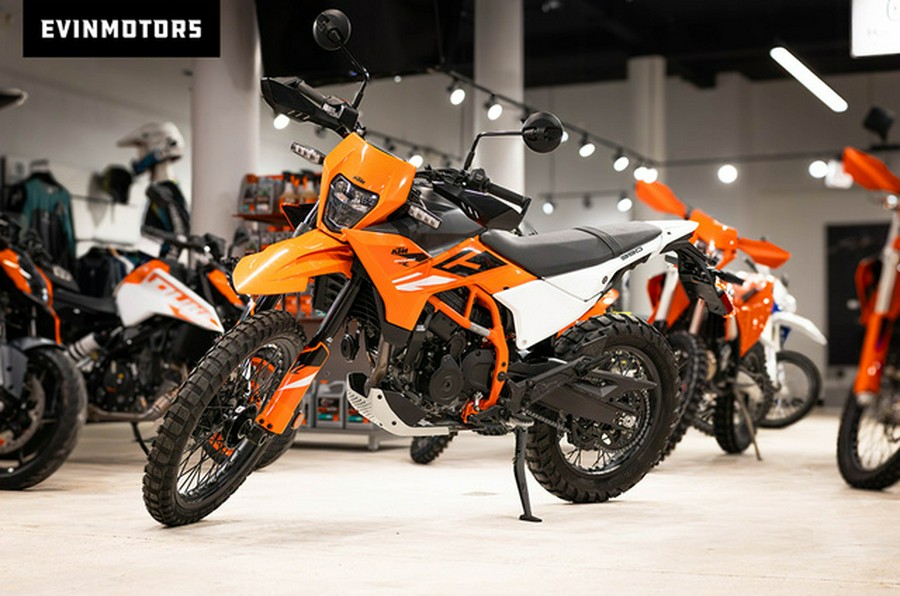 2026 KTM Enduro 390 R
