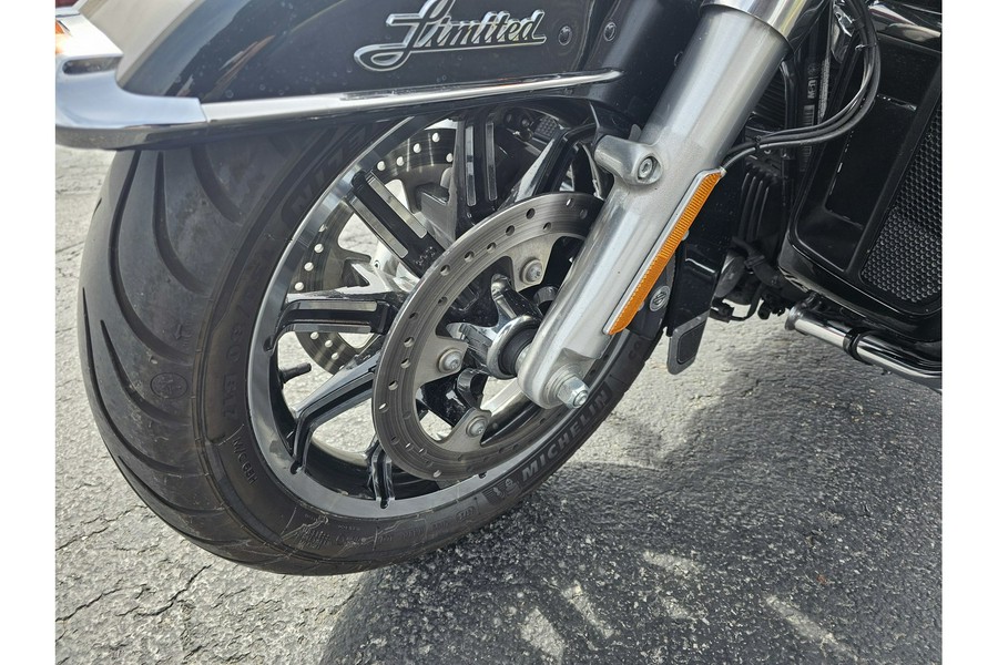 2018 Harley-Davidson® Ultra Limited Low - Two-Tone Option